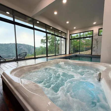 J'adore - Vue Gorges De La Loire, Piscine & Jacuzzi Privatifs *